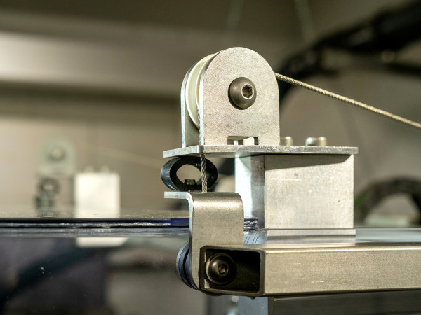 Protection of people and machines during automated sealing ...