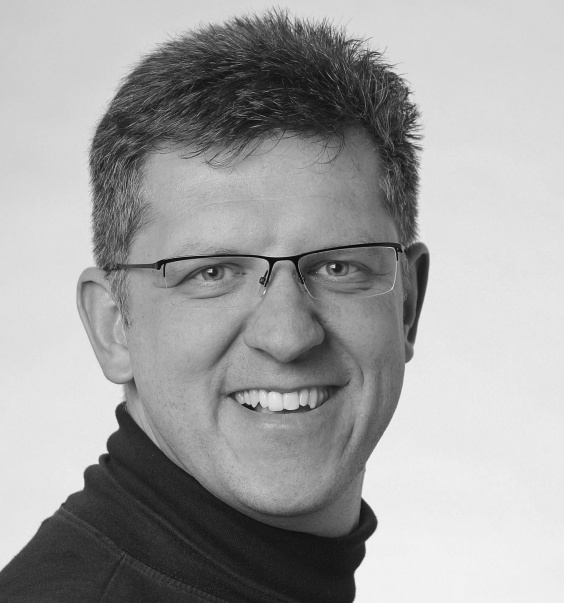 &bdquo;Nachdem ich die leichten Alu-Titan-Gestelle der Hybris Shock Absorber gesehen habe, war klar, dass sich an diesen auch unsere TUBUS-Strukturd&auml;mpfer gut und schnell f&uuml;r jeden Dreh quasi nach Ma&szlig; verschrauben lassen.&ldquo;